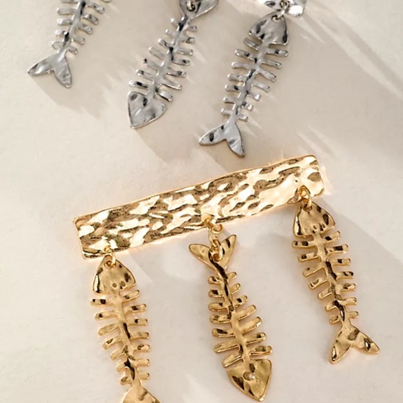 Free People Fish Outta Water Gold Broach - Picture 3 of 3